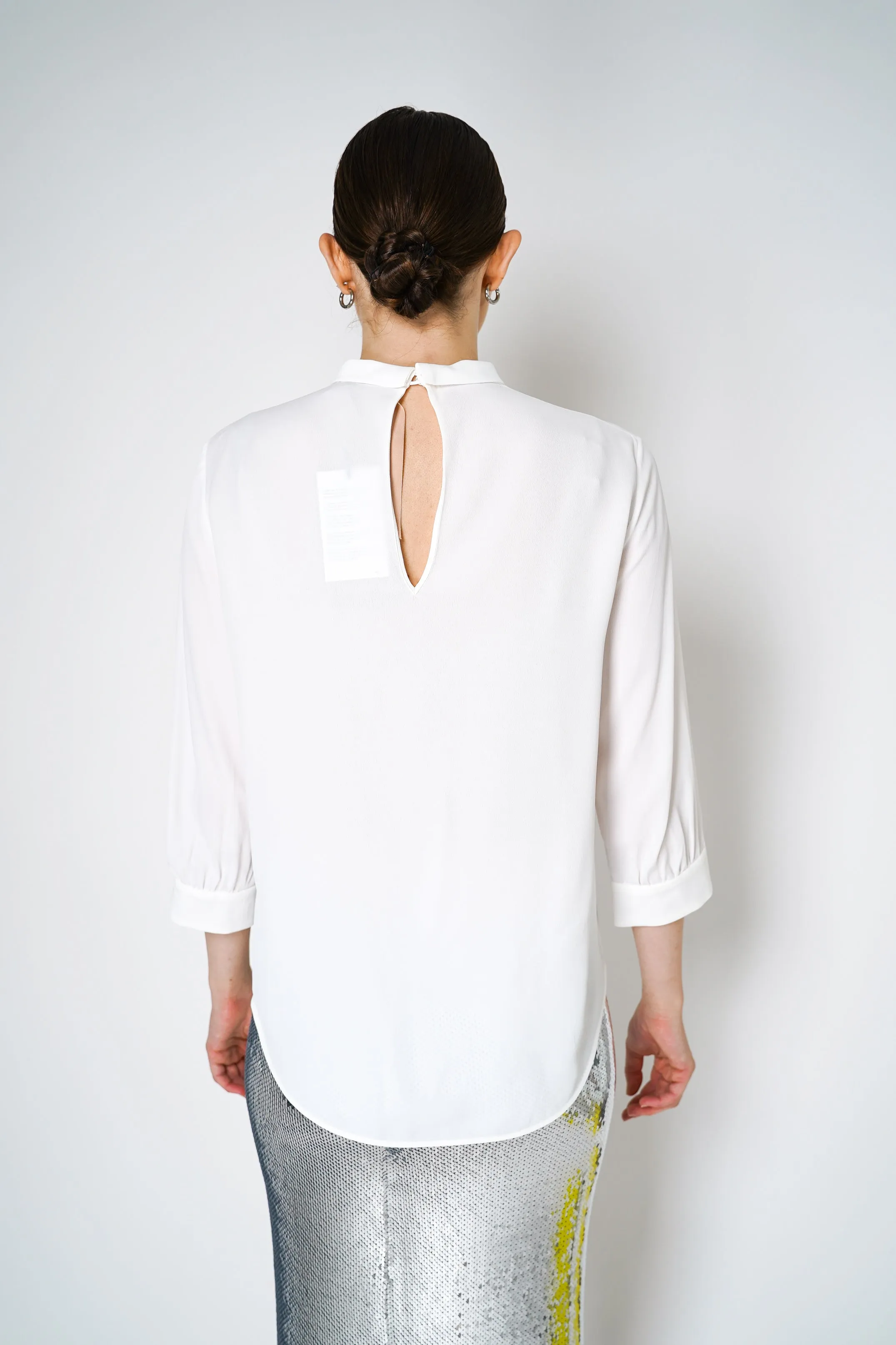 Nº21 Silk Crepe Blouse with Contrasting Lace Bib Front in White